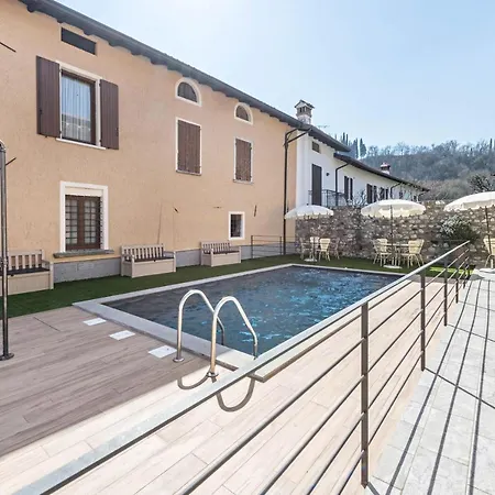 Fontanelle Gardapartments 6 *